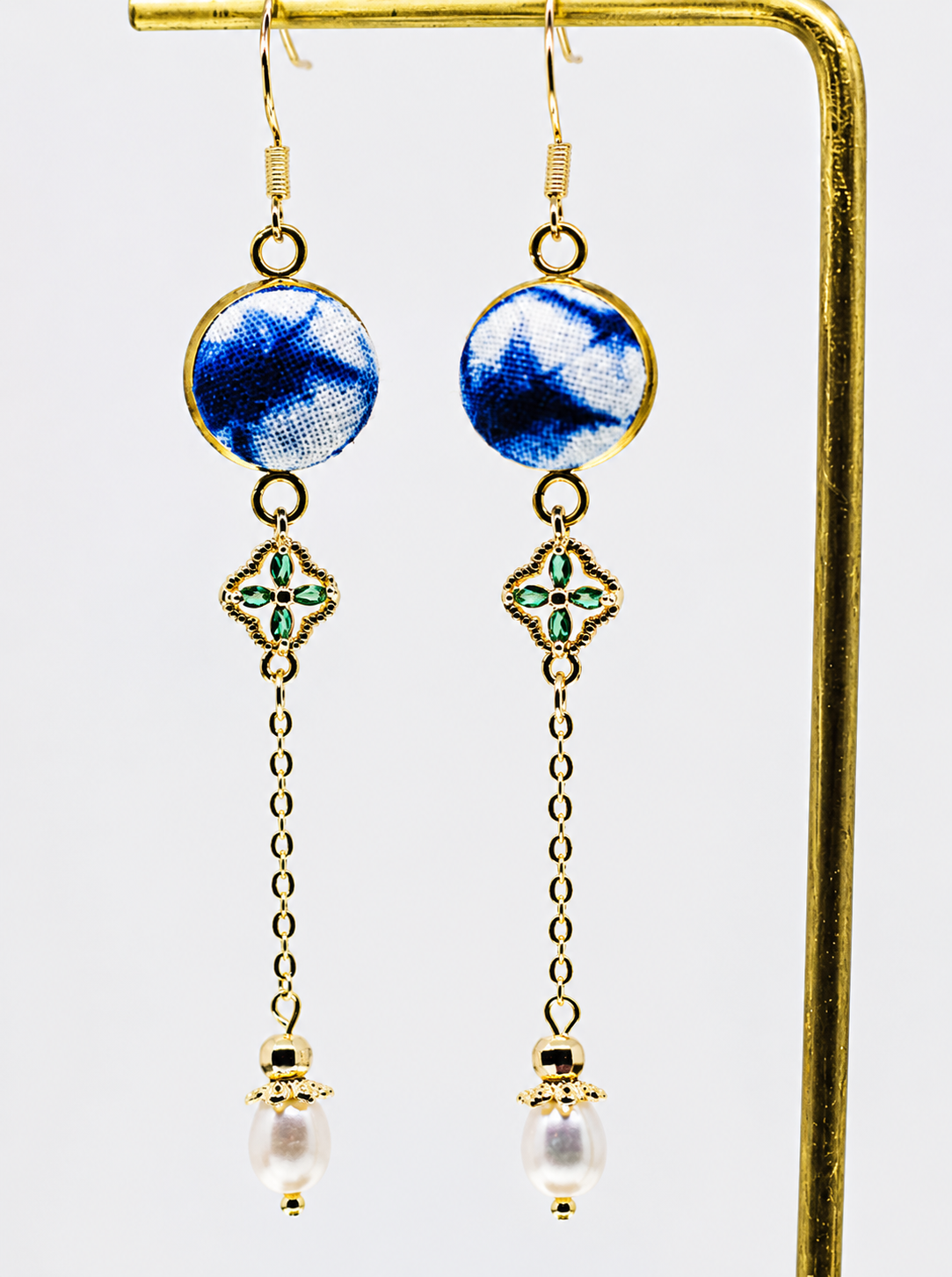 Indigo Clover Freshwater Pearl Earrings
