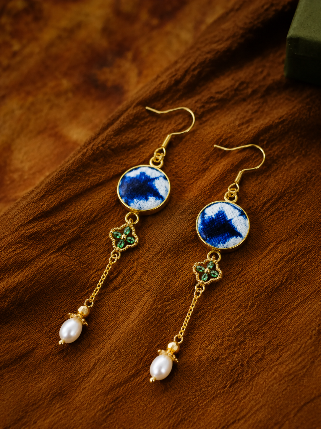 Indigo Clover Freshwater Pearl Earrings