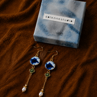 Indigo Clover Freshwater Pearl Earrings