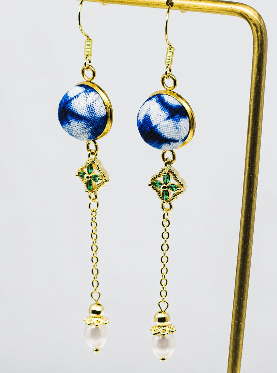 Indigo Clover Freshwater Pearl Earrings